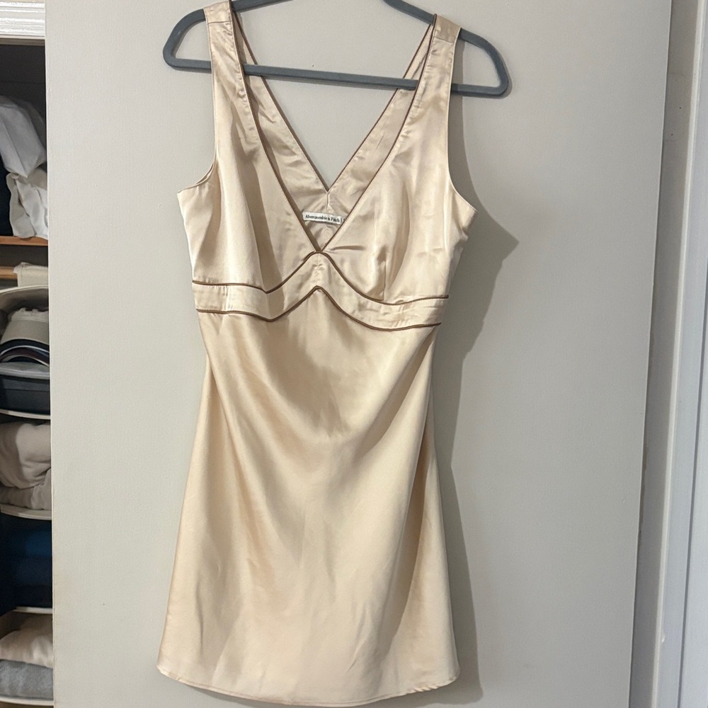 Abercrombie & Fitch Cream Slip with Brown Piping